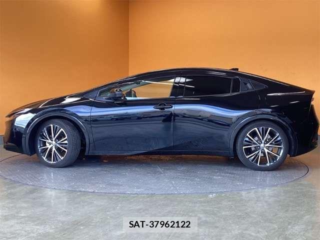 Toyota PRIUS 2024-12 7619215-14