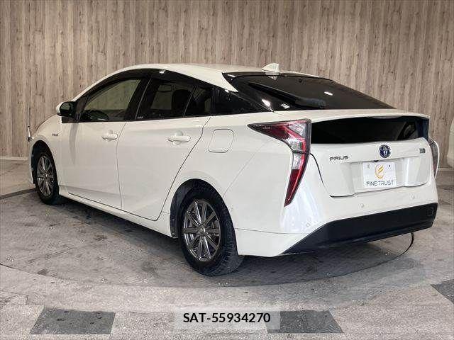 Toyota PRIUS 2017-06 7619260-18