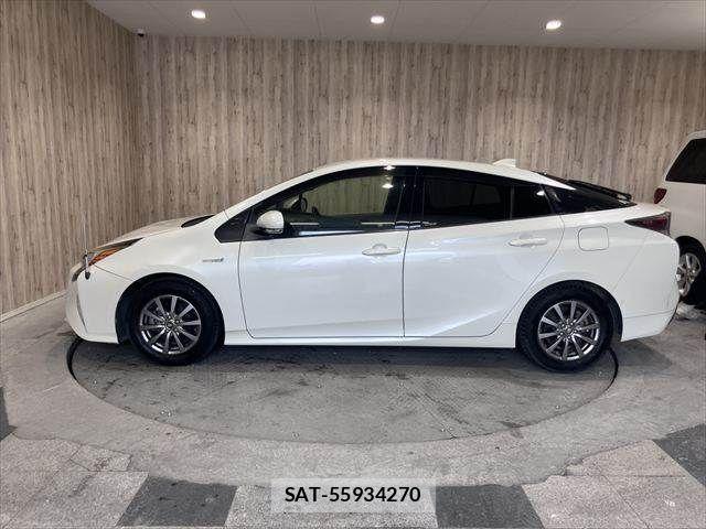 Toyota PRIUS 2017-06 7619260-19