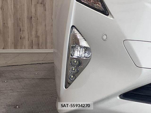 Toyota PRIUS 2017-06 7619260-25