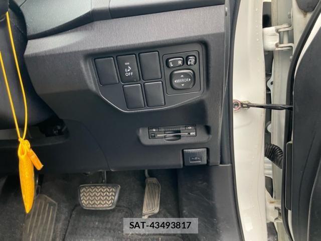 Toyota PRIUS 2015-07 7619316-12