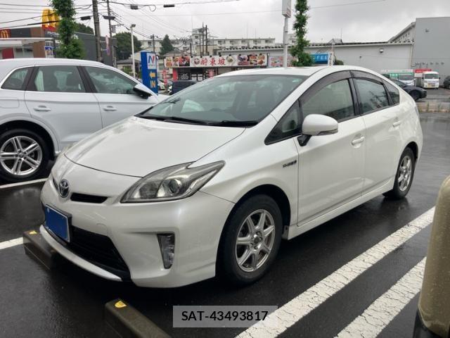Toyota PRIUS 2015-07 7619316-2