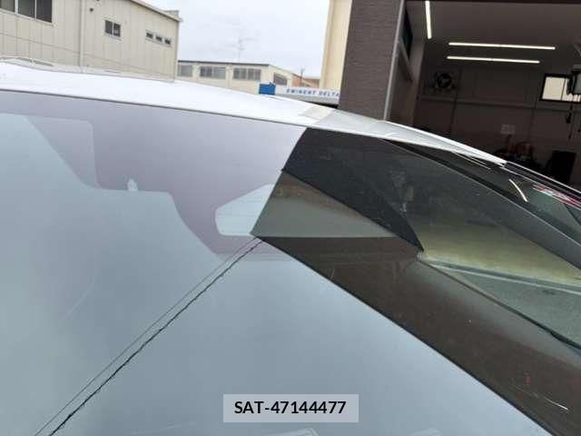 Toyota PRIUS 2023-09 7619207-13