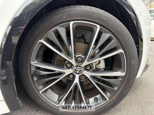 Toyota PRIUS 2023-09 7619207-14