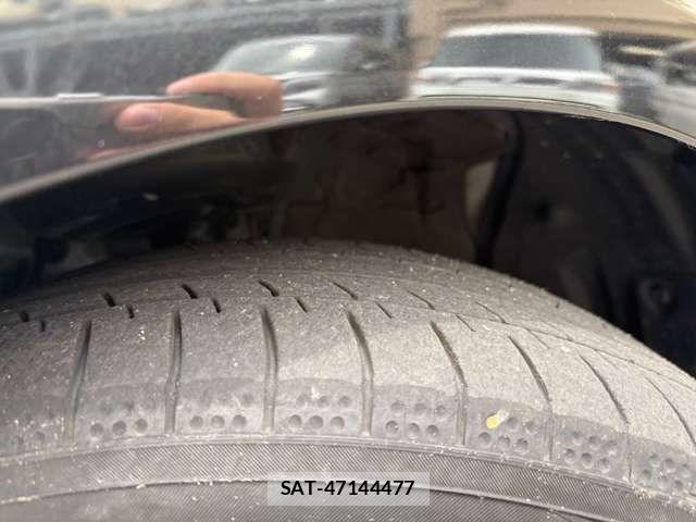 Toyota PRIUS 2023-09 7619207-15