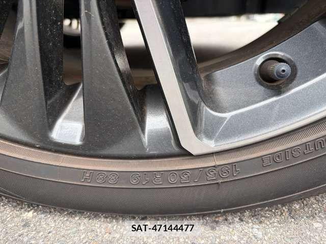 Toyota PRIUS 2023-09 7619207-16
