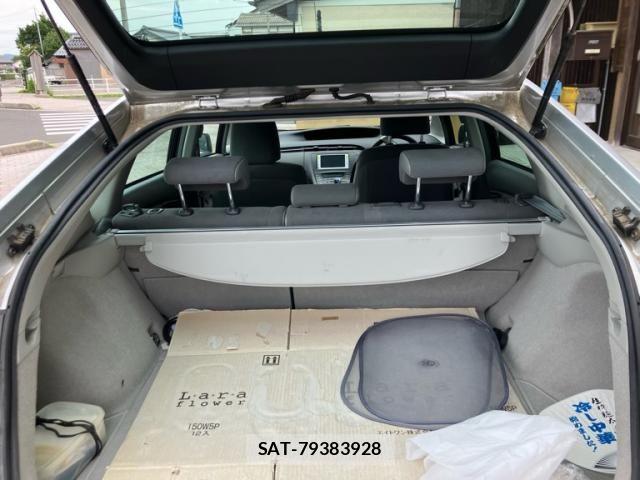 Toyota PRIUS 2011-06 7619328-18