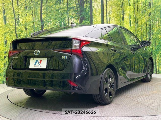 Toyota PRIUS 2022-06 7619245-16