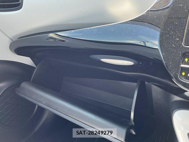 Toyota PRIUS 2016-09 7619256-15