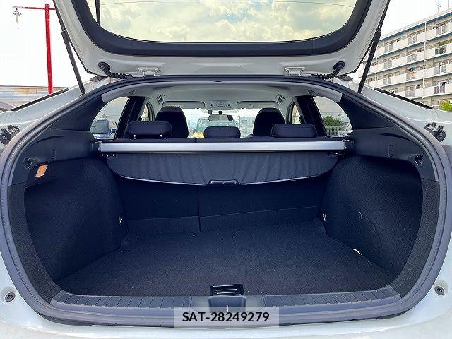 Toyota PRIUS 2016-09 7619256-20