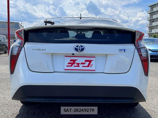 Toyota PRIUS 2016-09 7619256-23