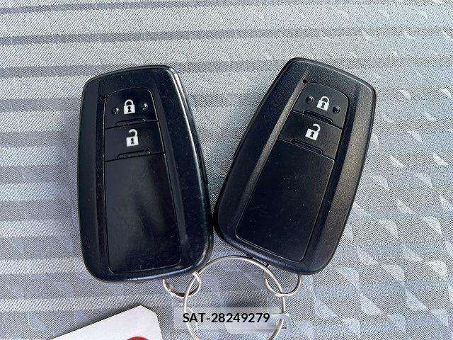 Toyota PRIUS 2016-09 7619256-25