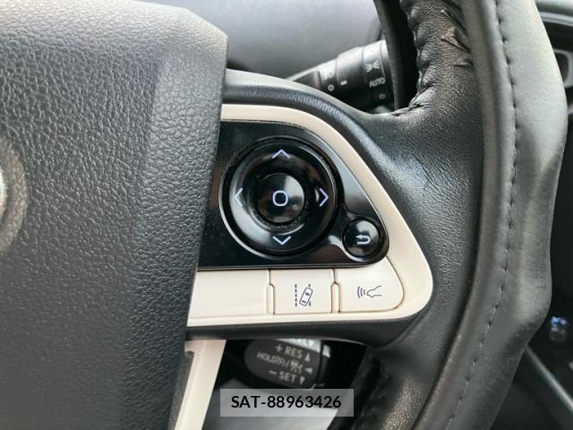 Toyota PRIUS 2018-11 7619293-12