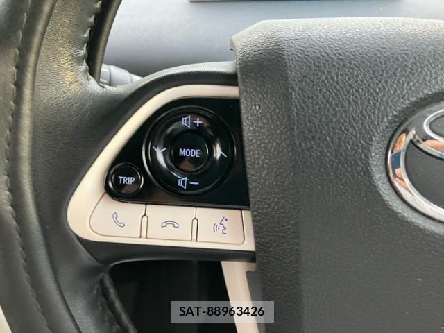 Toyota PRIUS 2018-11 7619293-13