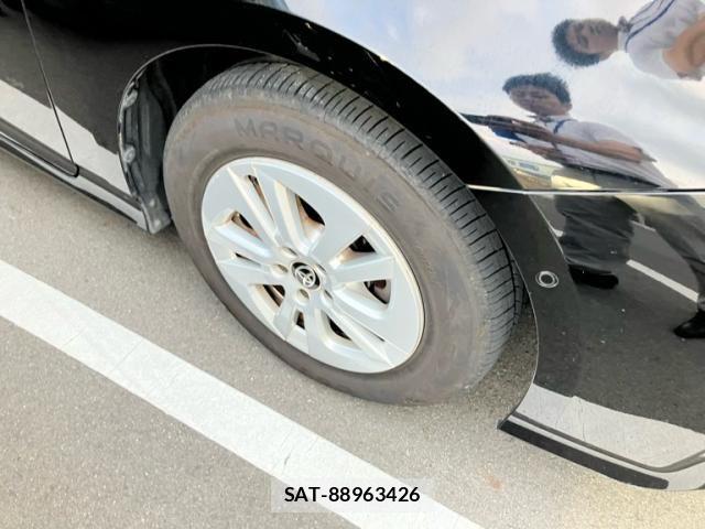 Toyota PRIUS 2018-11 7619293-7