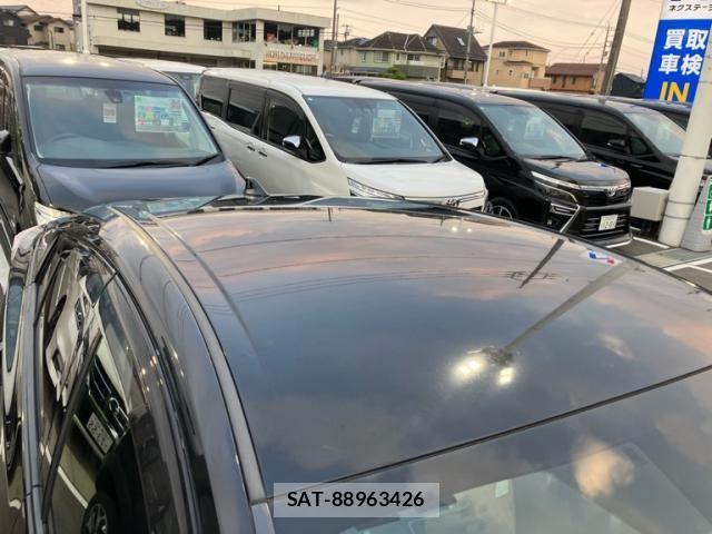 Toyota PRIUS 2018-11 7619293-8