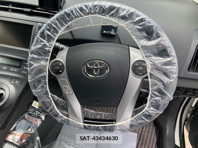 Toyota PRIUS 2009-12 7619347-9