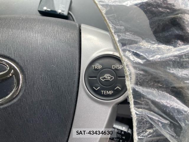Toyota PRIUS 2009-12 7619347-11