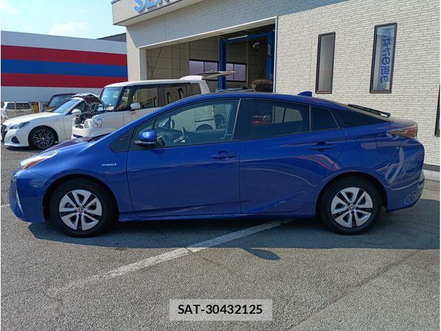 Toyota PRIUS 2017-07 7619275-3