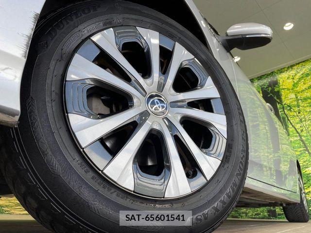 Toyota PRIUS 2019-06 7619273-12
