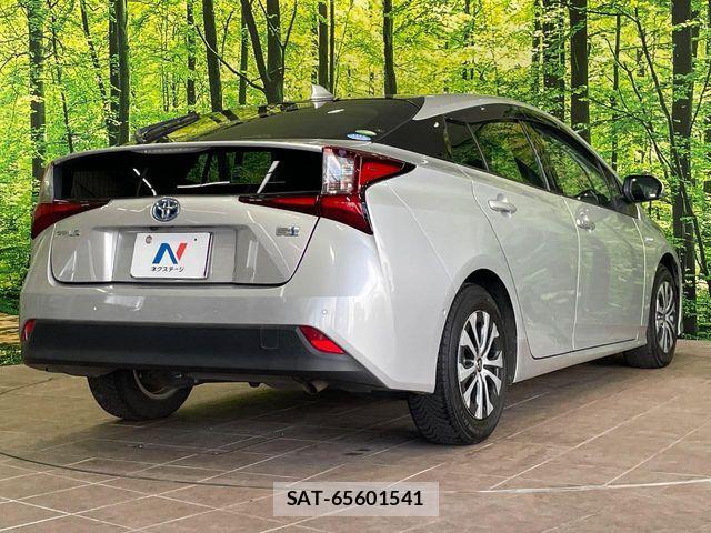 Toyota PRIUS 2019-06 7619273-16