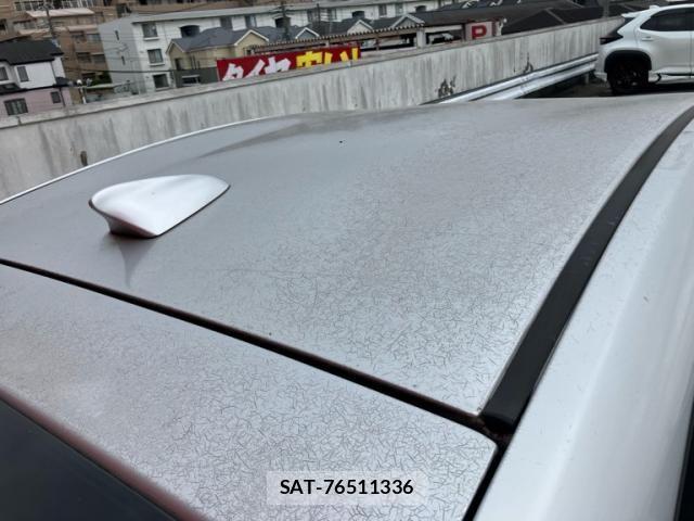 Toyota PRIUS 2010-10 7619349-17
