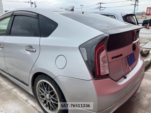 Toyota PRIUS 2010-10 7619349-1