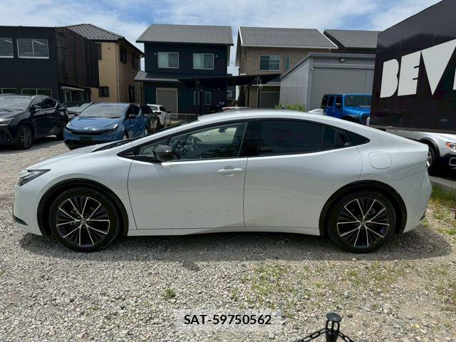 Toyota PRIUS 2023-02 7619220-4