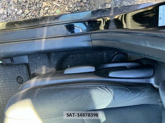 Toyota PRIUS 2013-07 7619325-12