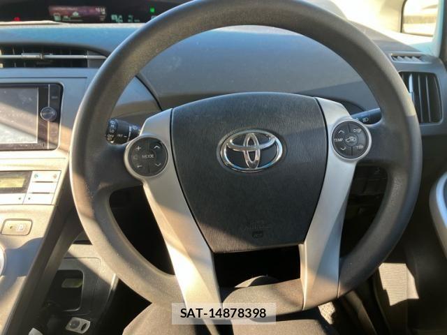Toyota PRIUS 2013-07 7619325-14