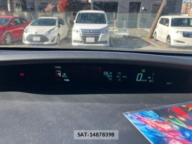 Toyota PRIUS 2013-07 7619325-17