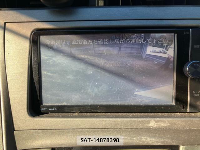 Toyota PRIUS 2013-07 7619325-20
