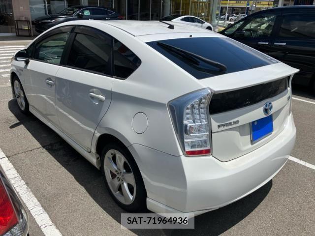 Toyota PRIUS 2009-07 7619324-2