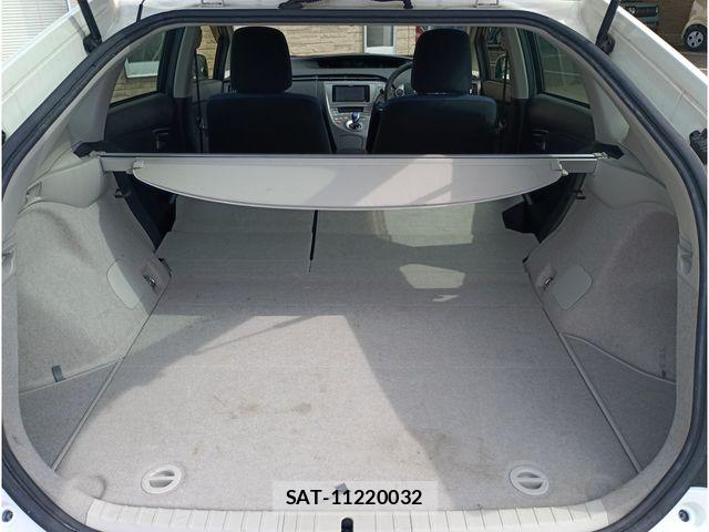 Toyota PRIUS 2012-09 7619306-9