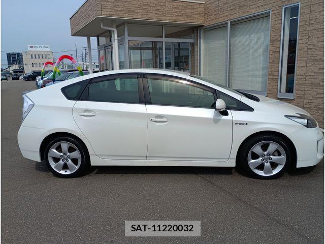 Toyota PRIUS 2012-09 7619306-2