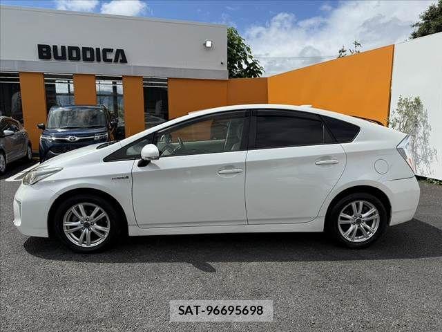 Toyota PRIUS 2014-02 7619323-10