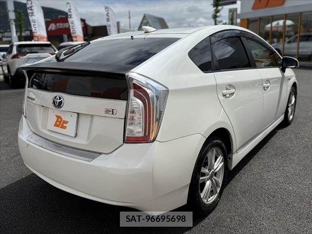 Toyota PRIUS 2014-02 7619323-14