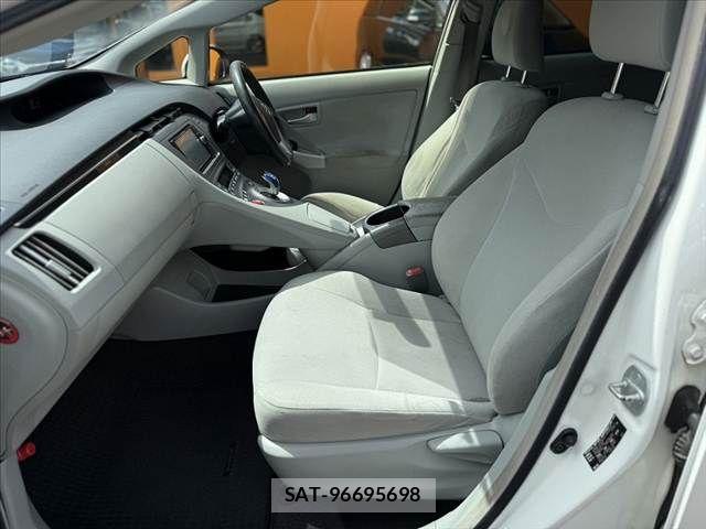 Toyota PRIUS 2014-02 7619323-16