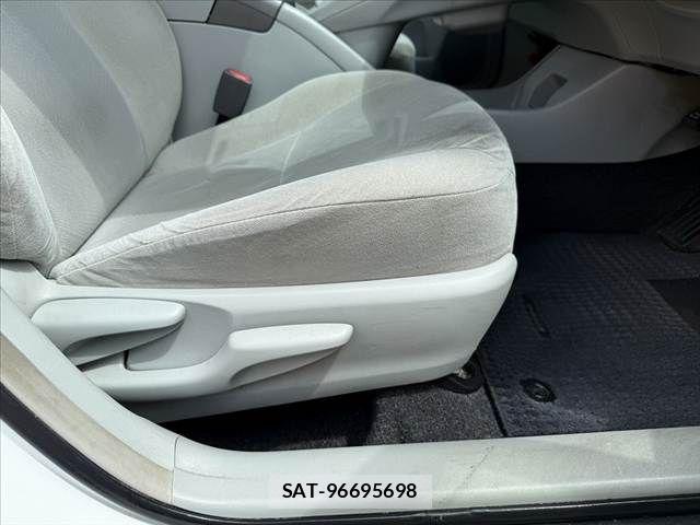 Toyota PRIUS 2014-02 7619323-26