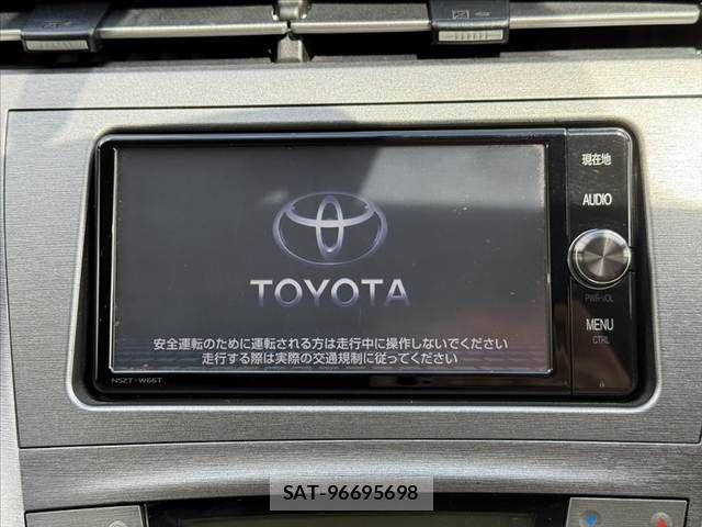 Toyota PRIUS 2014-02 7619323-2