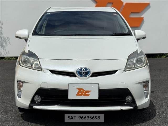 Toyota PRIUS 2014-02 7619323-8
