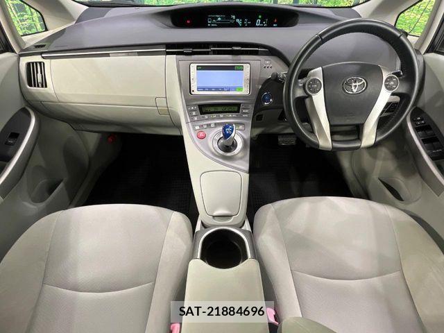 Toyota PRIUS 2013-03 7619291-1