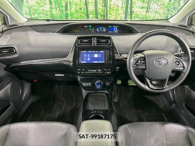 Toyota PRIUS 2019-08 7619263-1