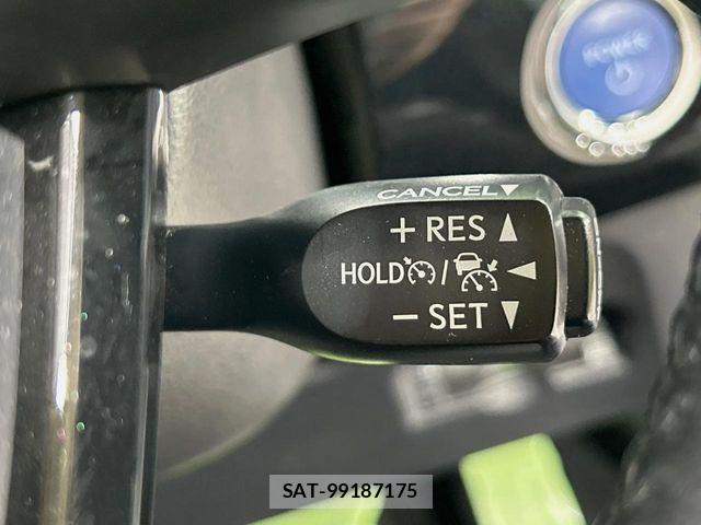 Toyota PRIUS 2019-08 7619263-2