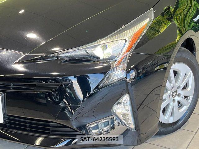 Toyota PRIUS 2017-07 7619265-11