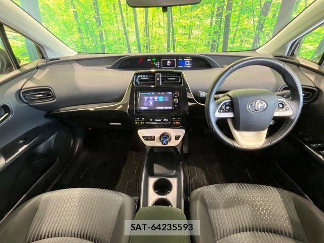 Toyota PRIUS 2017-07 7619265-1