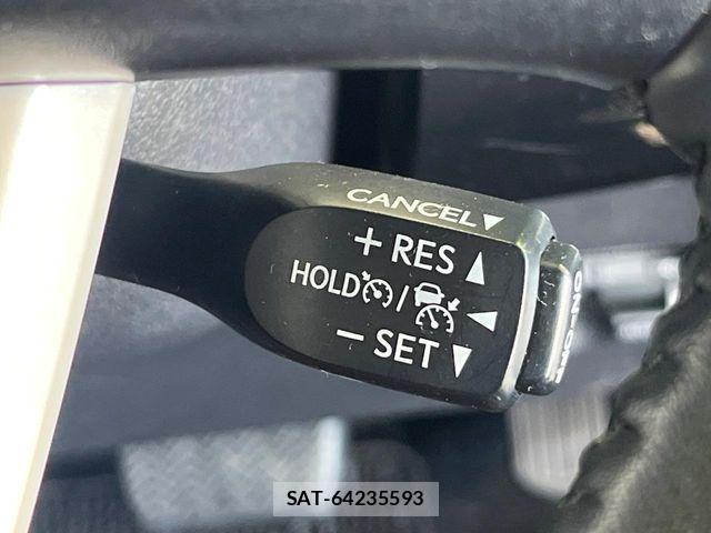 Toyota PRIUS 2017-07 7619265-5
