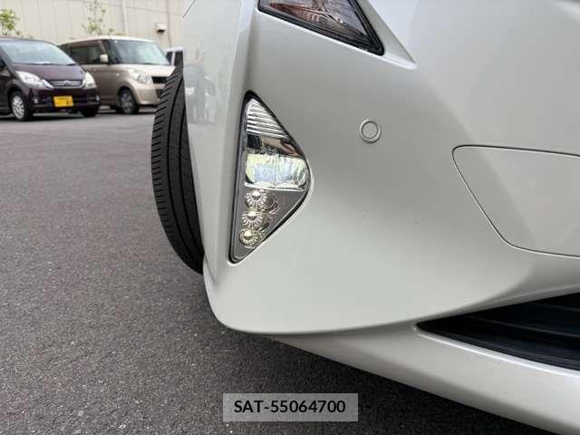 Toyota PRIUS 2017-03 7619259-18
