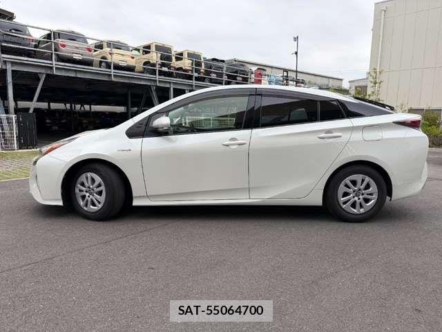 Toyota PRIUS 2017-03 7619259-19