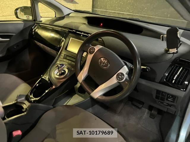 Toyota PRIUS 2010-07 7619340-14